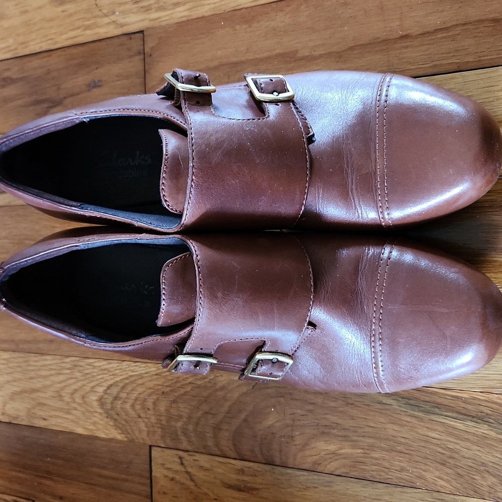 Clarks Sapphire Athena Tan Leather Double Buckle Heel Bootie Shoe 9.5 M EUC